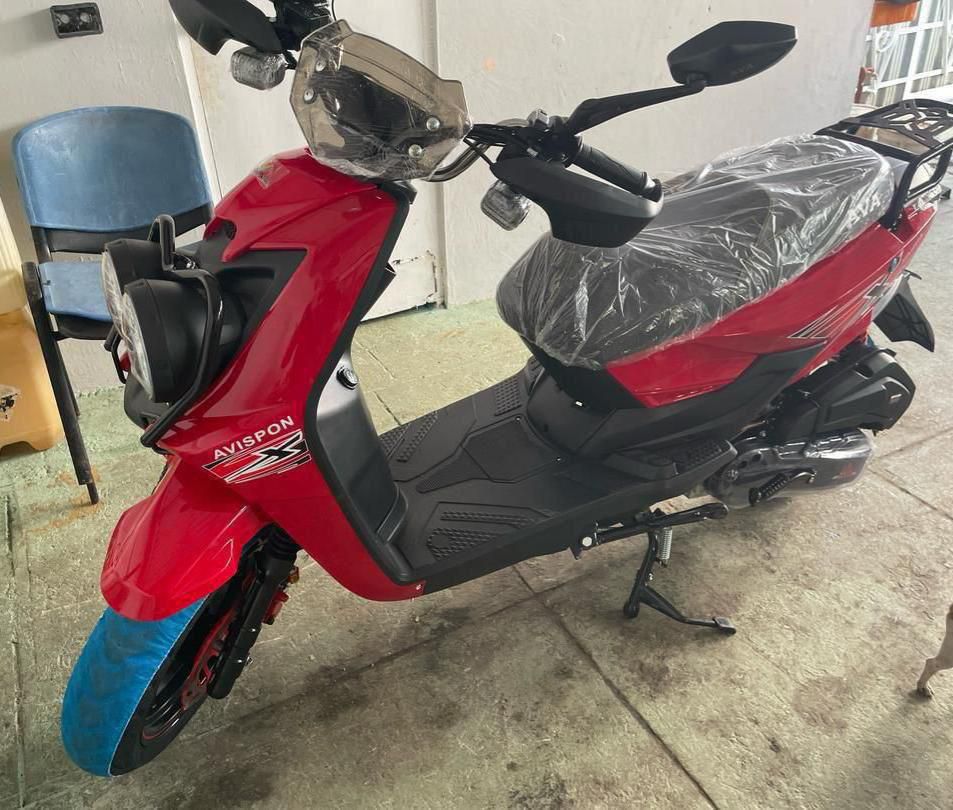 MOTO AUTOMÁTICA AVA AVISPÓN 180cc